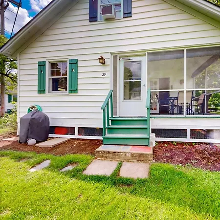 Takundewide Cabin